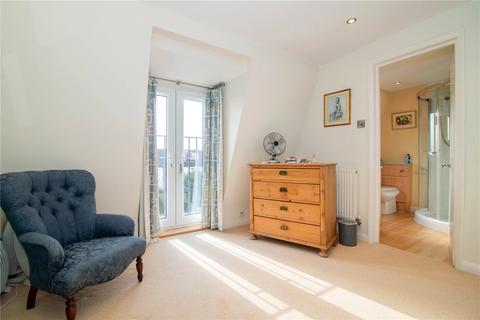 46 Cambridge Crescent, Teddington, TW11 8DY