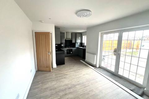6 bedroom semi-detached house to rent, The Crossways, Hounslow, Greater London, TW5
