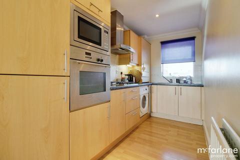 2 bedroom flat for sale, Godwin Court, Swindon SN1