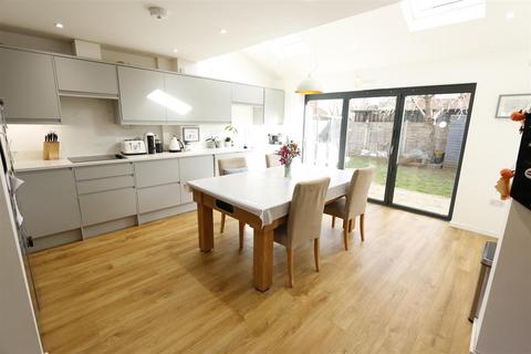 24 Brookmead, Meppershall, Shefford, SG17 5SA