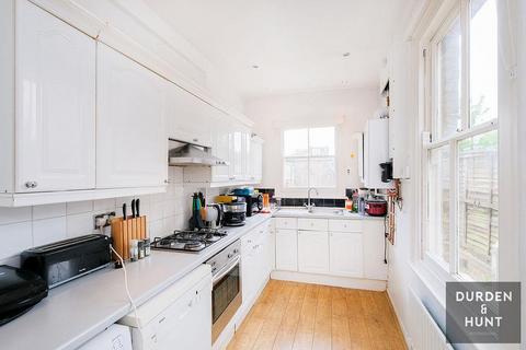 2 bedroom terraced house to rent, Princes Road, Buckhurst Hill, IG9