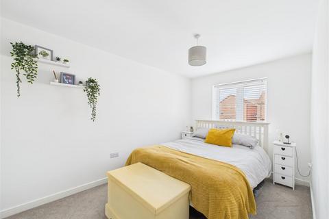 3 bedroom semi-detached house for sale, 4 Welbourn Gardens, Driffield, YO25 5EE
