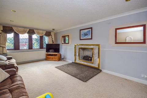 4 bedroom detached house for sale, The Nook, Wakefield WF3