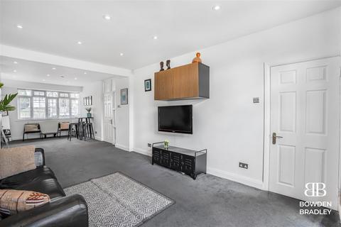 5 bedroom semi-detached house for sale, Roding Lane North, Woodford Green