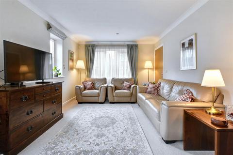 5 Bramwell Drive, Bramcote, Nottingham, NG9 3ST