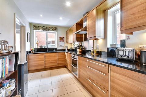 5 Bramwell Drive, Bramcote, Nottingham, NG9 3ST