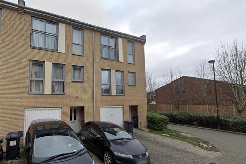 4 bedroom end of terrace house for sale, Cameron Crescent, Edgware