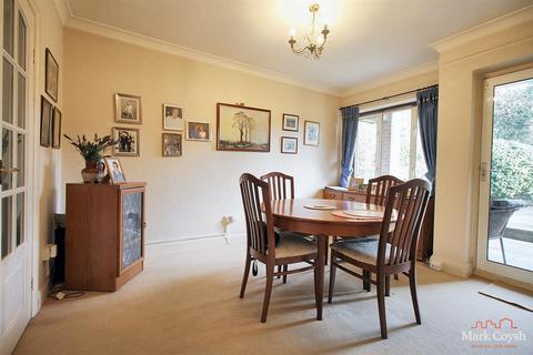 Moidart Ermyn Way, Leatherhead, KT22 8TN