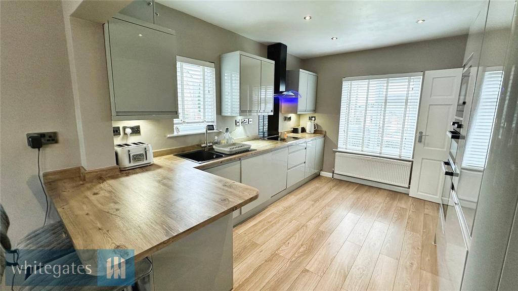 Fitted Kitchen