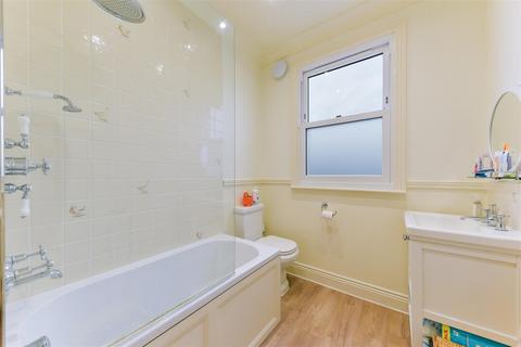 44 Faraday Road, London, SW19 8PD