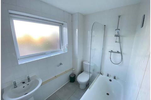 4 bedroom house to rent, Guildford Park Avenue, Guildford