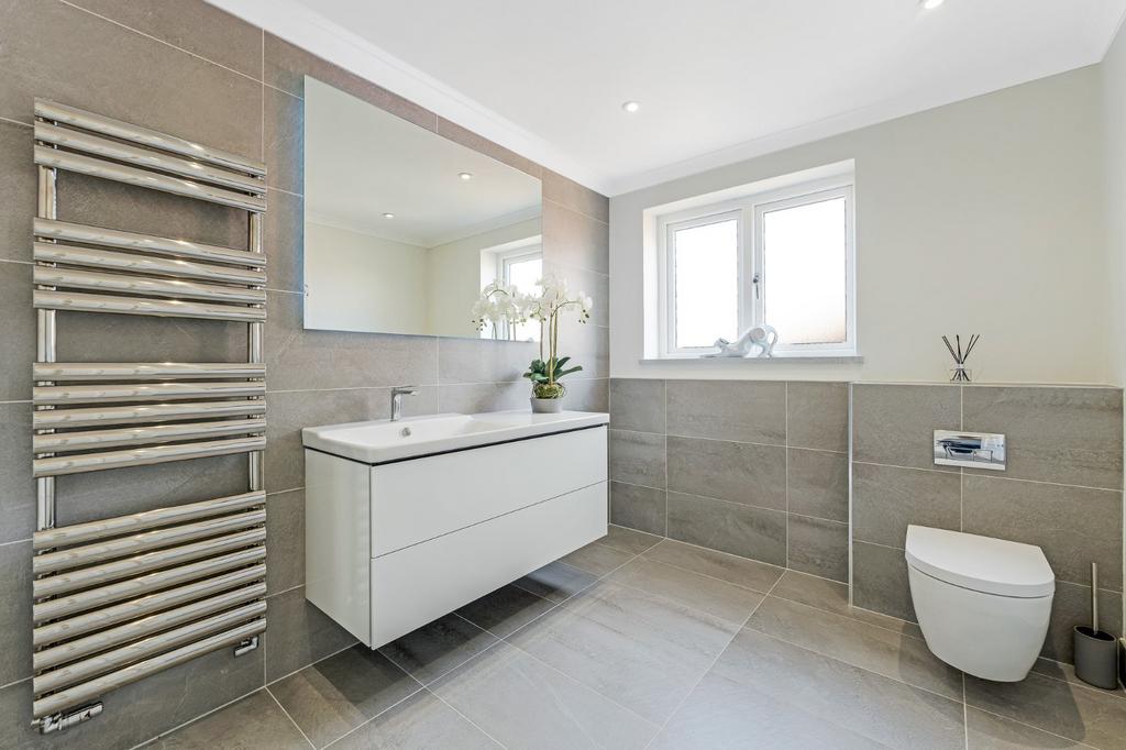 Second En-Suite