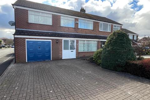 4 bedroom semi-detached house for sale, St. Albans Avenue, Ashton-Under-Lyne OL6