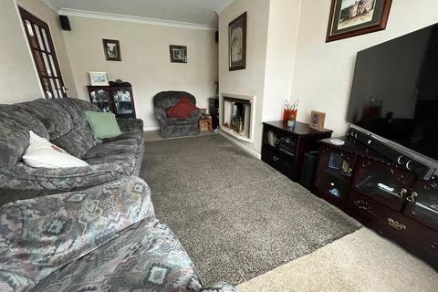 4 bedroom semi-detached house for sale, St. Albans Avenue, Ashton-Under-Lyne OL6