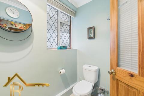 182 Chippenham Road, Romford, RM3 8HT