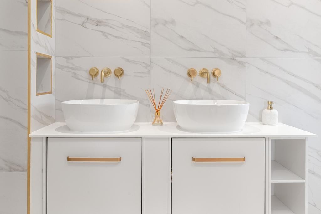 Primary En-Suite