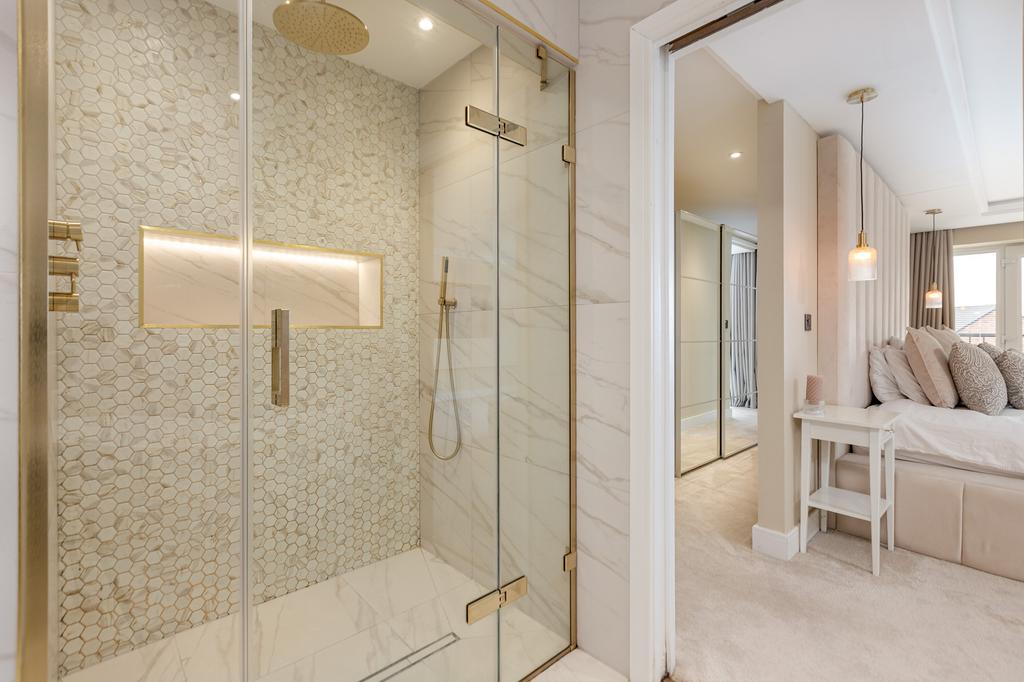 Primary En-Suite