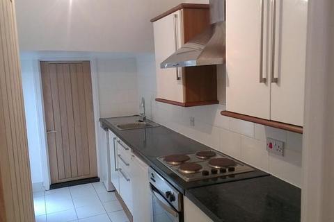 2 bedroom flat to rent, Clarendon Road Southsea PO4