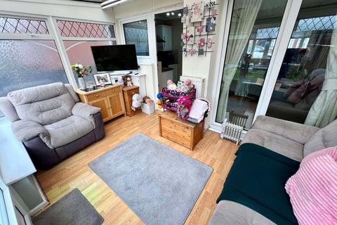 52 Aintree Road, Thornton-cleveleys, FY5 5HP