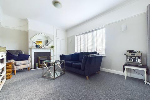 2 bedroom maisonette to rent, Wellington Gardens, Twickenham