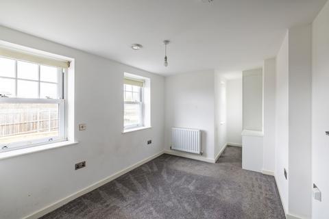 2 bedroom flat to rent, Coombe Road, Croydon, CR0