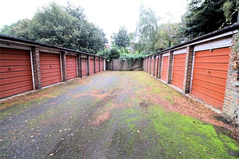 6 Kempton Close, Erith, DA8 3SR