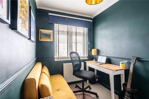 11 Colmer Road, London, SW16 5LA