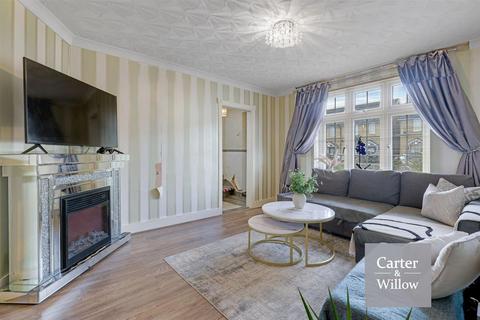 3 bedroom end of terrace house for sale, Flamstead Road, Dagenham, Essex