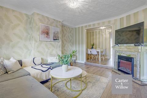 3 bedroom end of terrace house for sale, Flamstead Road, Dagenham, Essex