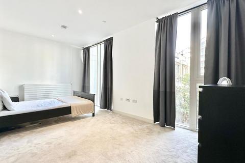 2 bedroom apartment for sale, Liner House, Royal Wharf Walk, London E16