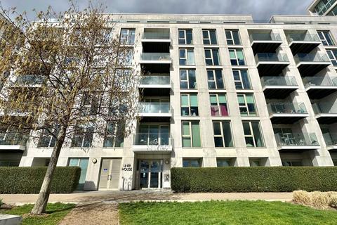 Royal Wharf Walk, London E16