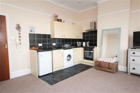 Studio for sale, Fort Road, Newhaven