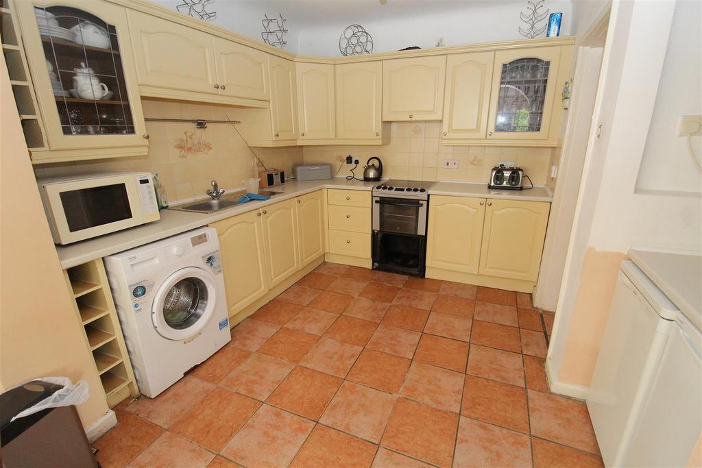 Kitchennew.JPG