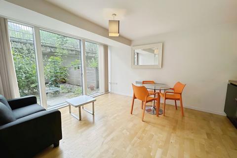 1 bedroom flat to rent, Saxton, The Drive, Leeds, Yorkshire, LS9