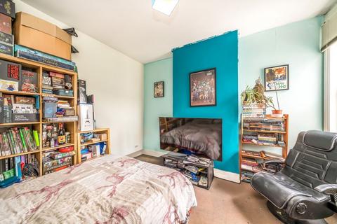 3 bedroom maisonette for sale, Tynemouth Road, Mitcham CR4