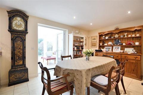 undefined, South Wonston