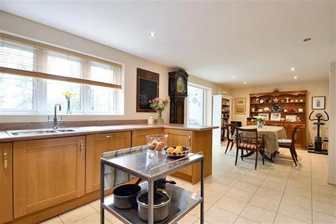 undefined, South Wonston
