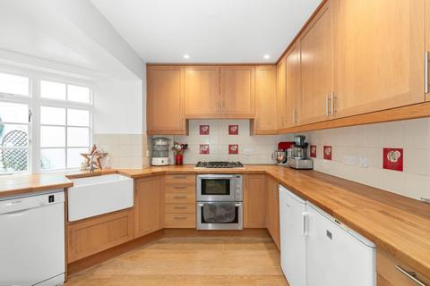 32 Sunset Road, Herne Hill, London, SE5 8EA