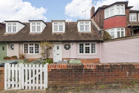 32 Sunset Road, Herne Hill, London, SE5 8EA