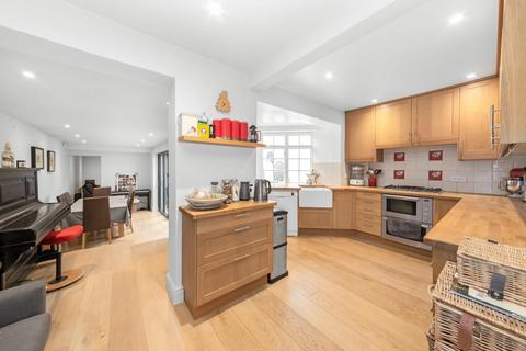 32 Sunset Road, Herne Hill, London, SE5 8EA