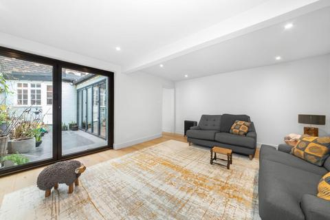 32 Sunset Road, Herne Hill, London, SE5 8EA