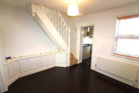 2 bedroom terraced house to rent, Pearce Road, Ipswich, IP3