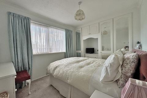 46 Challacombe, Furzton, Milton Keynes, MK4 1DP