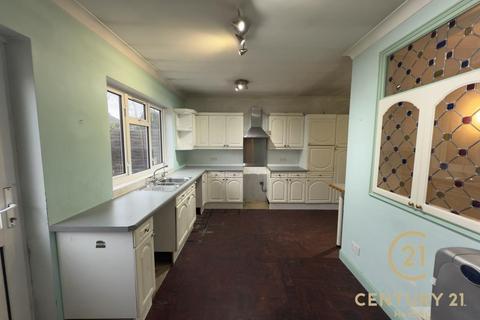 4 bedroom semi-detached house to rent, Cheyne Avenue, TWICKENHAM TW2