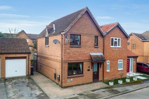 21 Blaydon Close, Bletchley, Milton Keynes, MK3 5LS