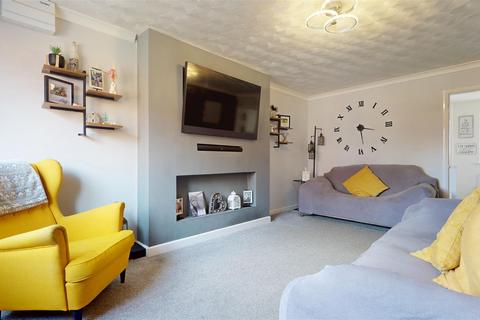 21 Blaydon Close, Bletchley, Milton Keynes, MK3 5LS