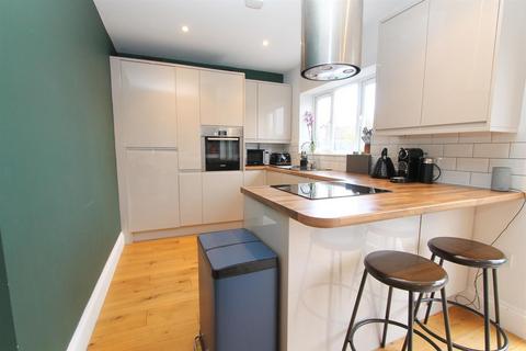 19a Kings Lane, Sutton, SM1 4NY