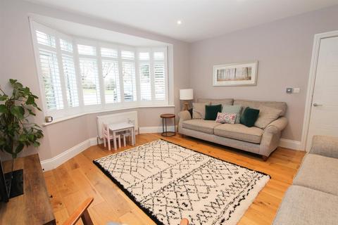 19a Kings Lane, Sutton, SM1 4NY