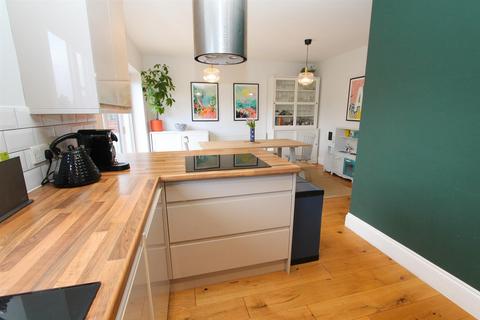 19a Kings Lane, Sutton, SM1 4NY