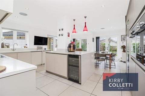 undefined, Woodstock Road, Broxbourne